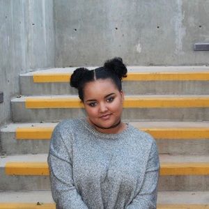 Meet your Posher, Andrea